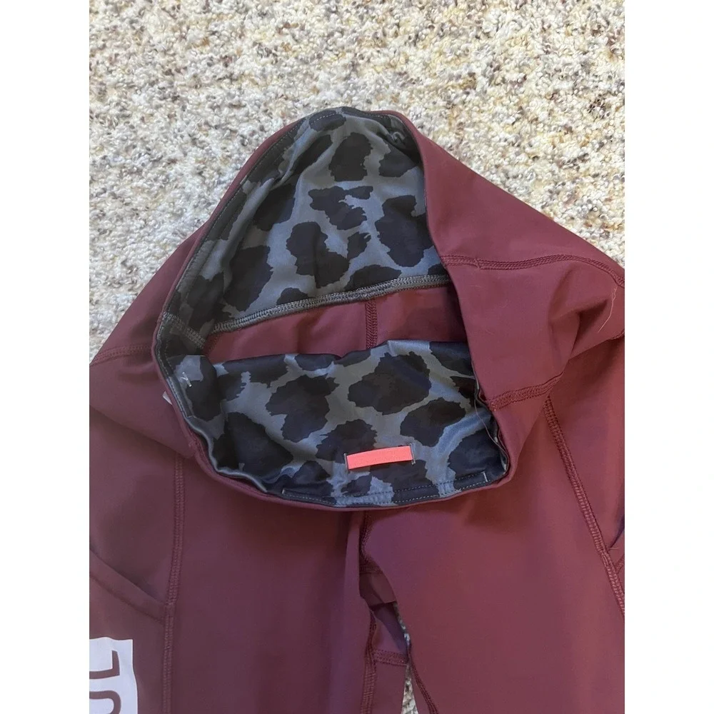 Lululemon New Jogger Crop Burgundy Sz 4 Stash & Hip Pockets Zip Bottoms 24